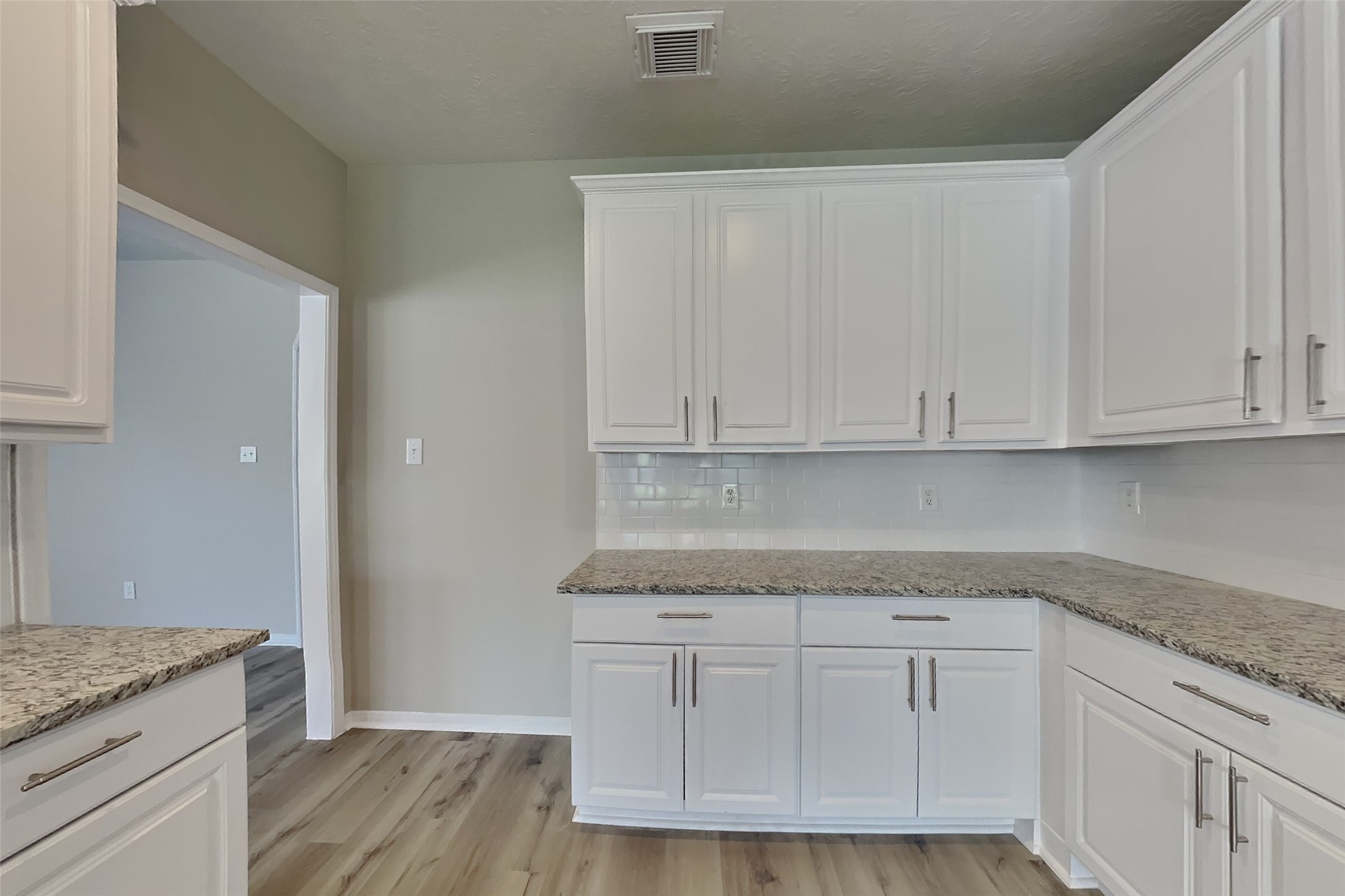 14918 Laytham Lane Sugar Land, TX 77498 - Photo 6 of 32