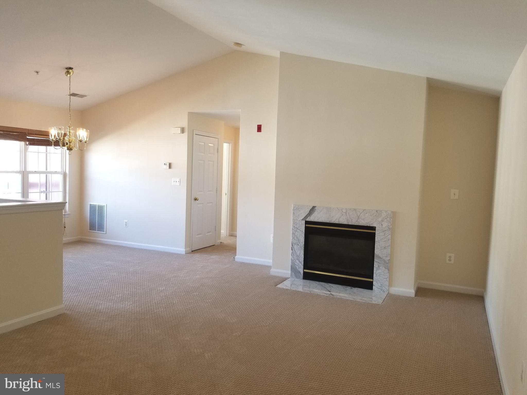511 Constellation Square Southeast, Unit L Leesburg, VA 20175 - Photo 5 of 18 Interior (General)