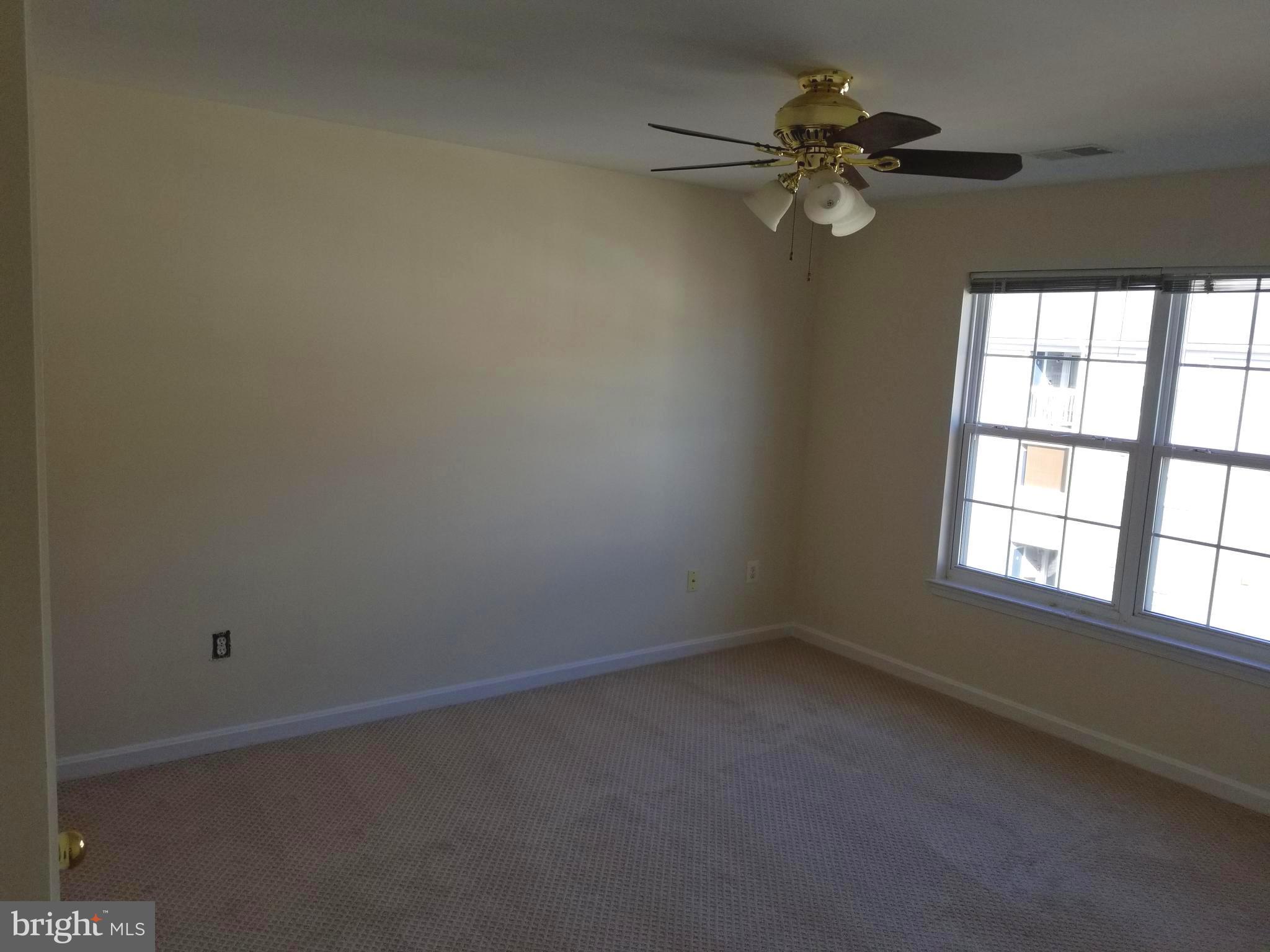 511 Constellation Square Southeast, Unit L Leesburg, VA 20175 - Photo 9 of 18 Bedroom (Master)