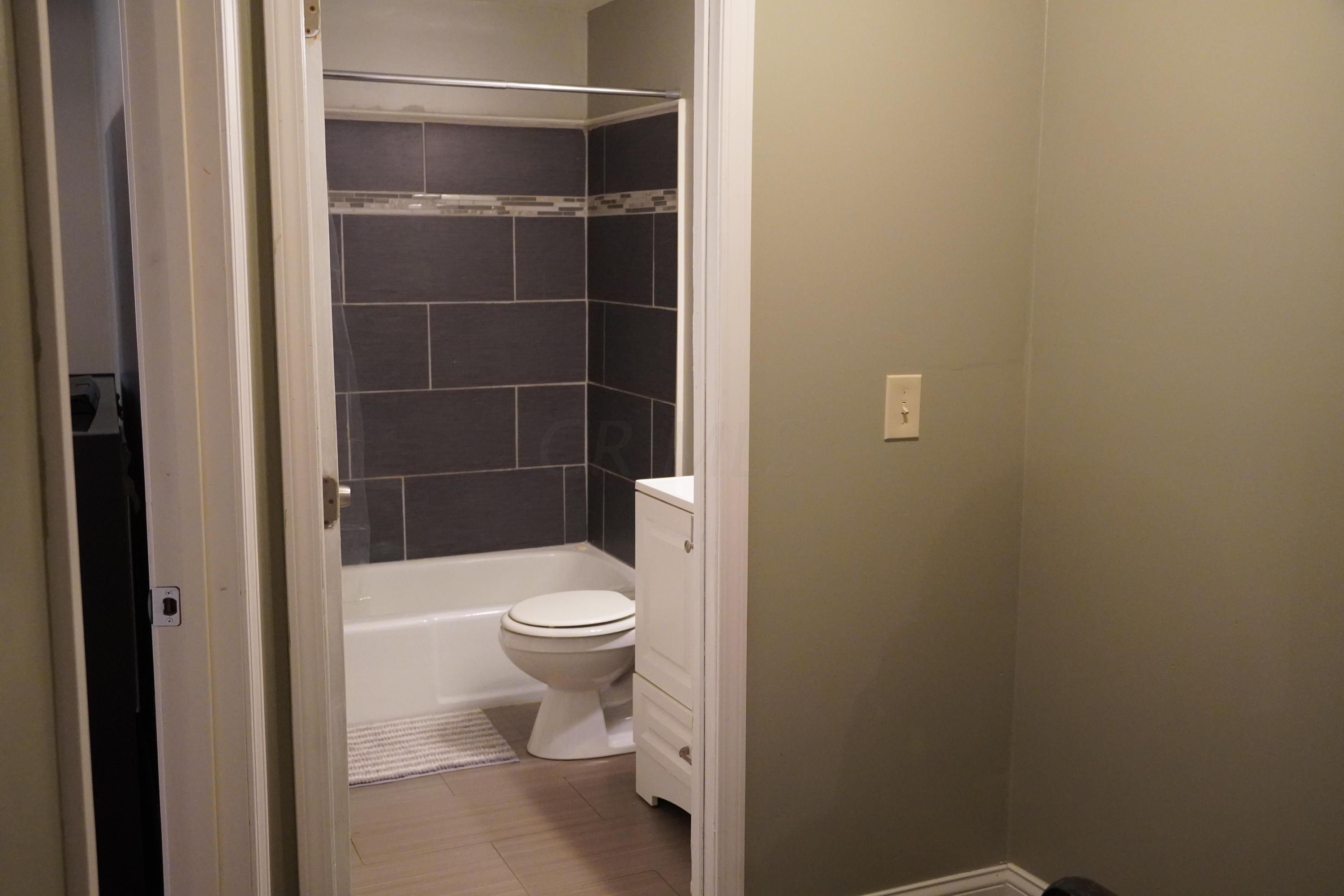 5726 Beechcroft Road, Unit A Columbus, OH 43229 - Photo 8 of 19 Gallery Image 8