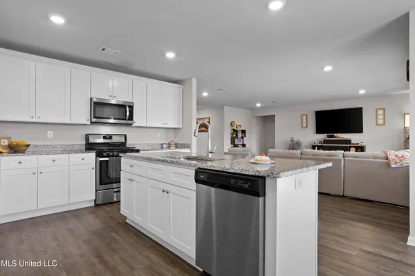 $314,900 | 1089 Enclave Circle, Long Beach, MS 39560