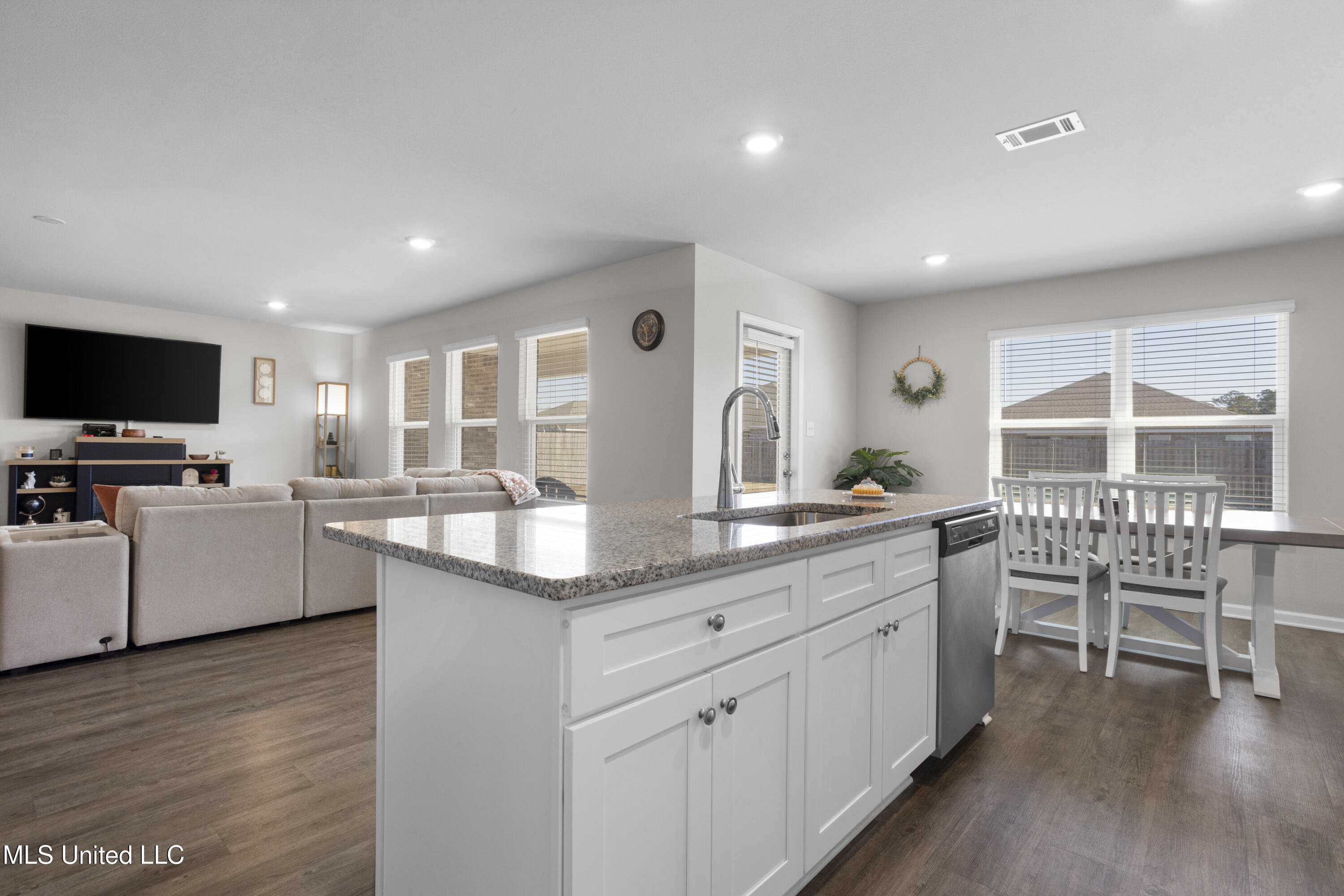 1089 Enclave Circle Long Beach, MS 39560 - Photo 16 of 37 0016