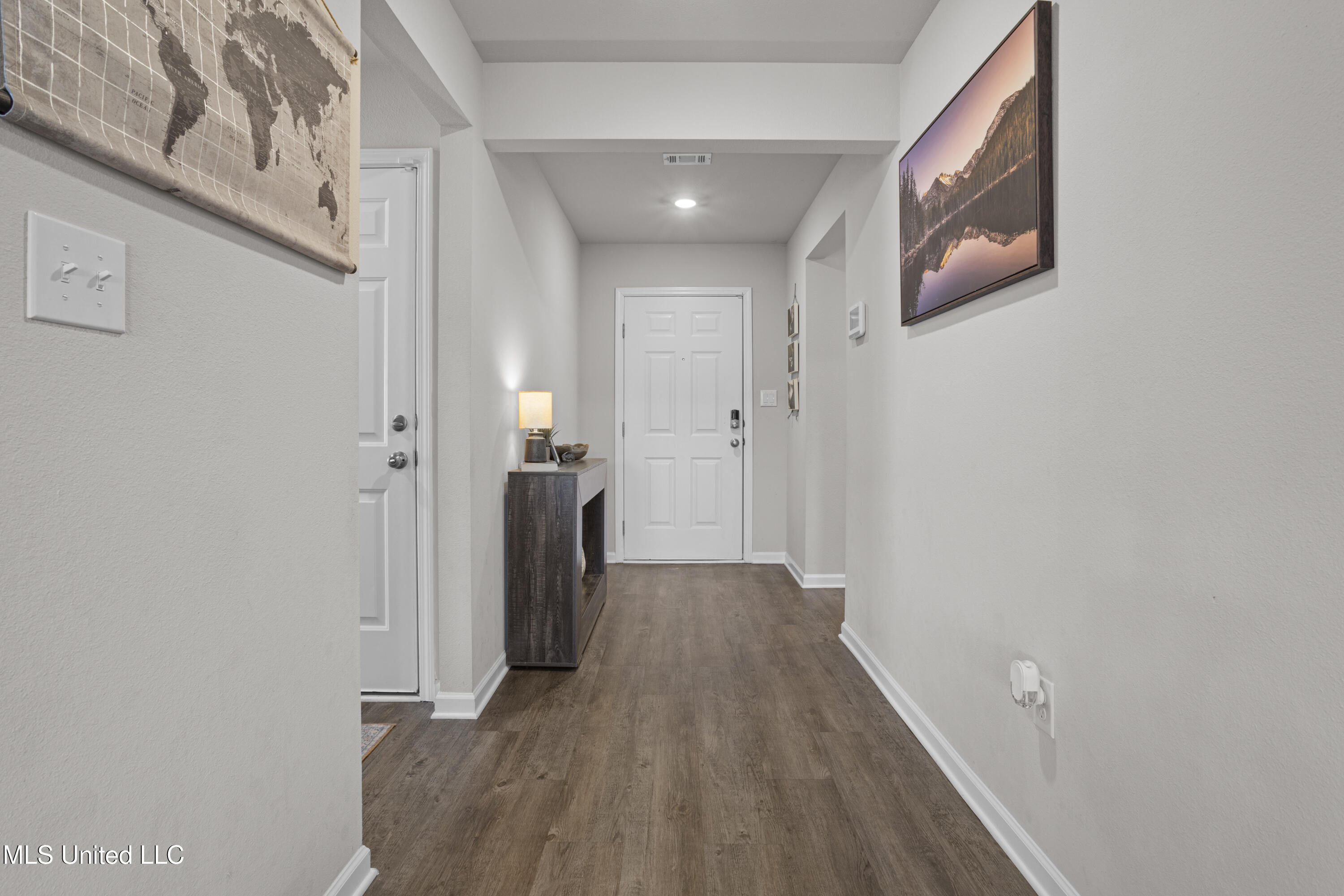 1089 Enclave Circle Long Beach, MS 39560 - Photo 5 of 37 0005