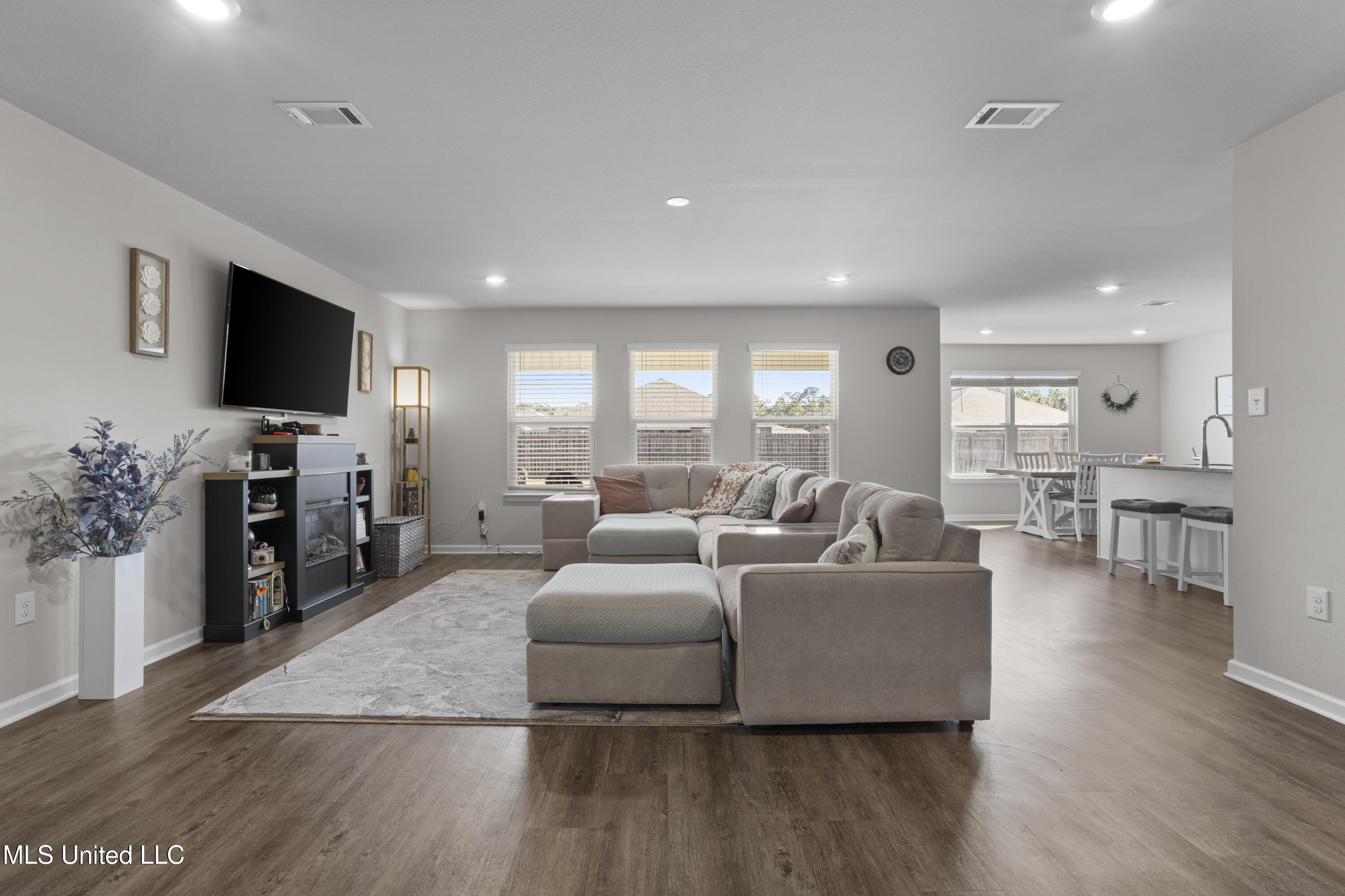 1089 Enclave Circle Long Beach, MS 39560 - Photo 7 of 37 0007