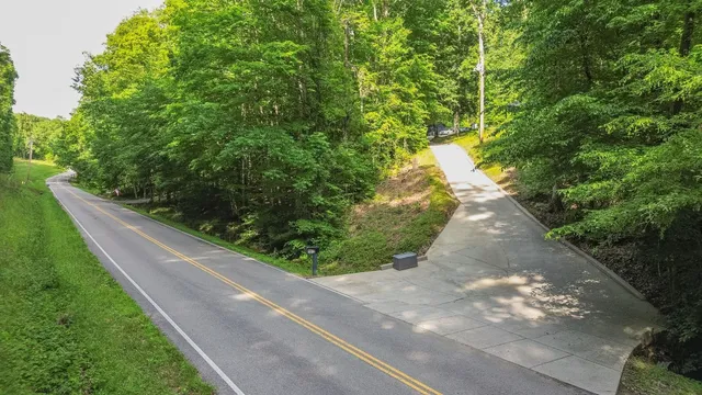 $559,000 | 7872 Oscar Green Road, Primm Springs, TN 38476