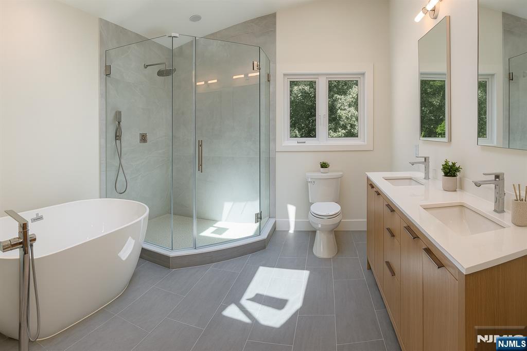 46 Overlook Road Alpine, NJ 07620 - Photo 12 of 19