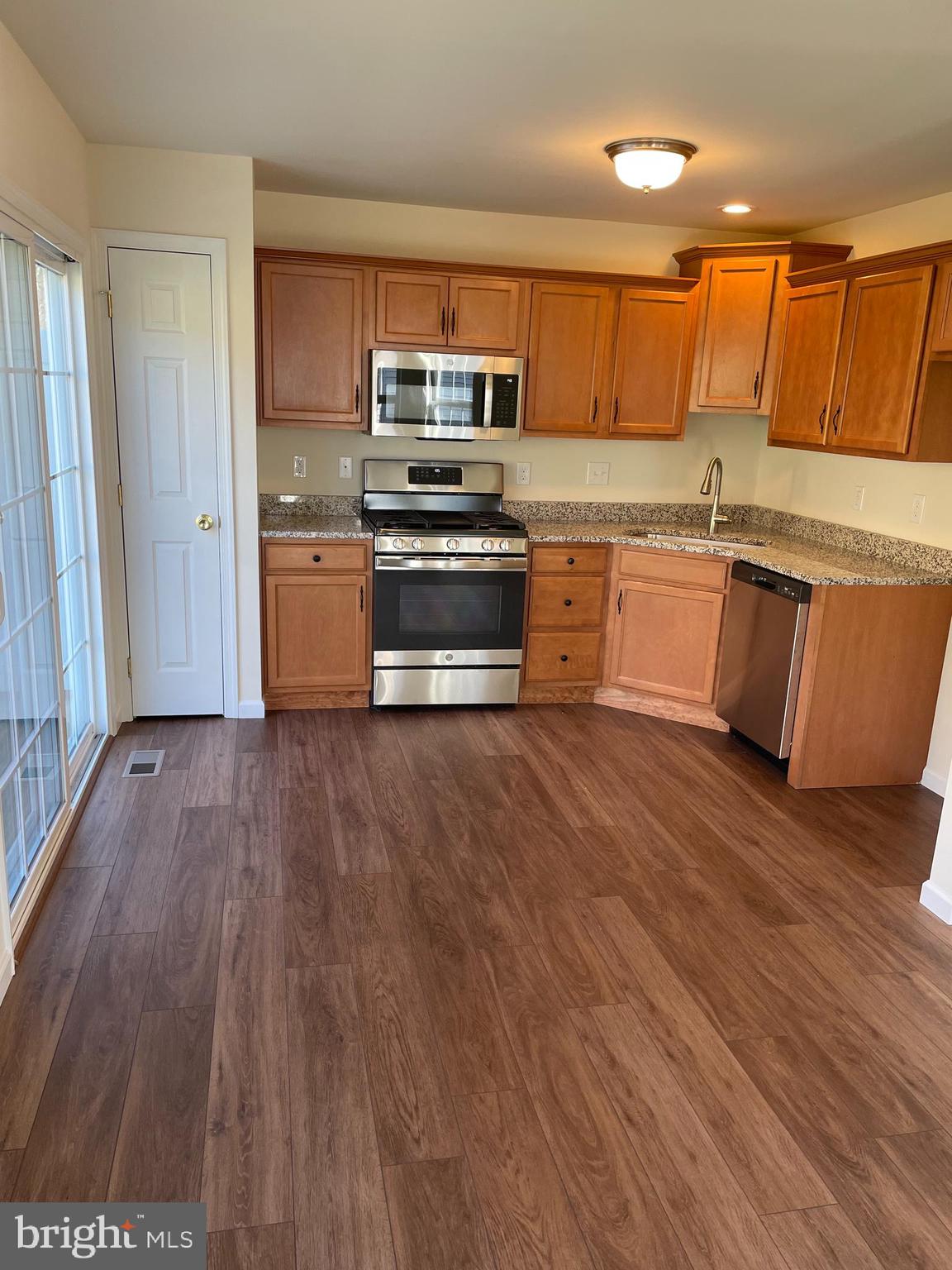 17 Chaser Court Reading, PA 19607 - Photo 3 of 14 Kitchen