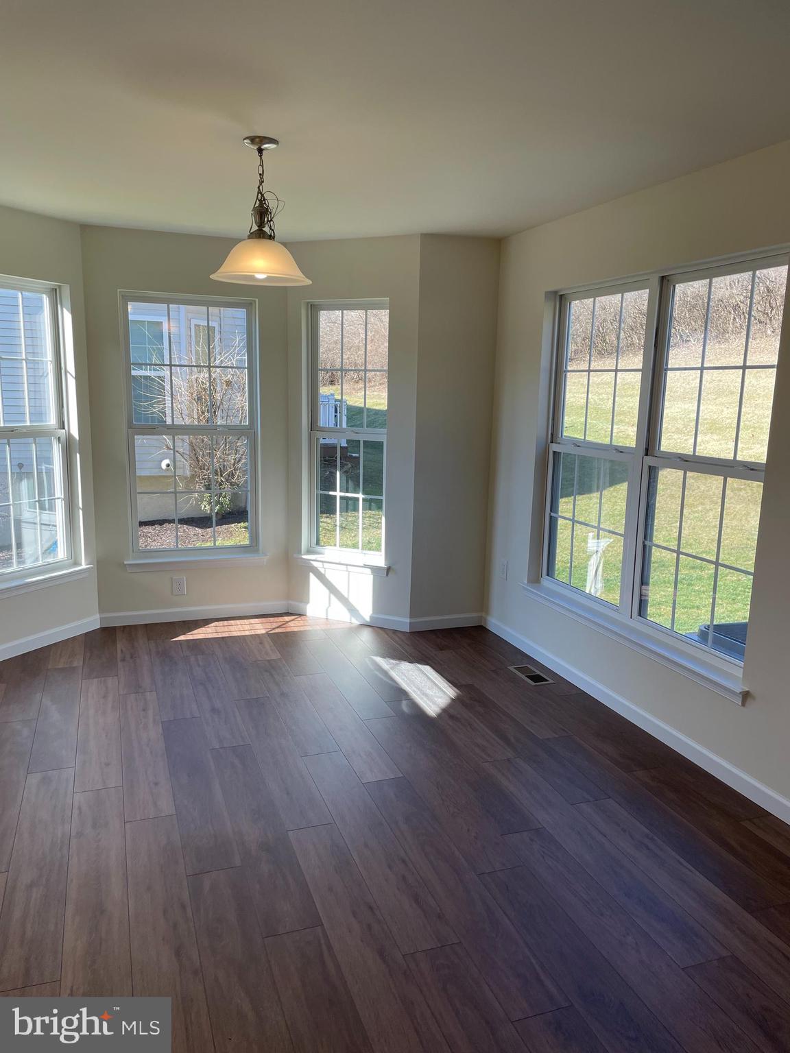 17 Chaser Court Reading, PA 19607 - Photo 4 of 14 Breakfast Area