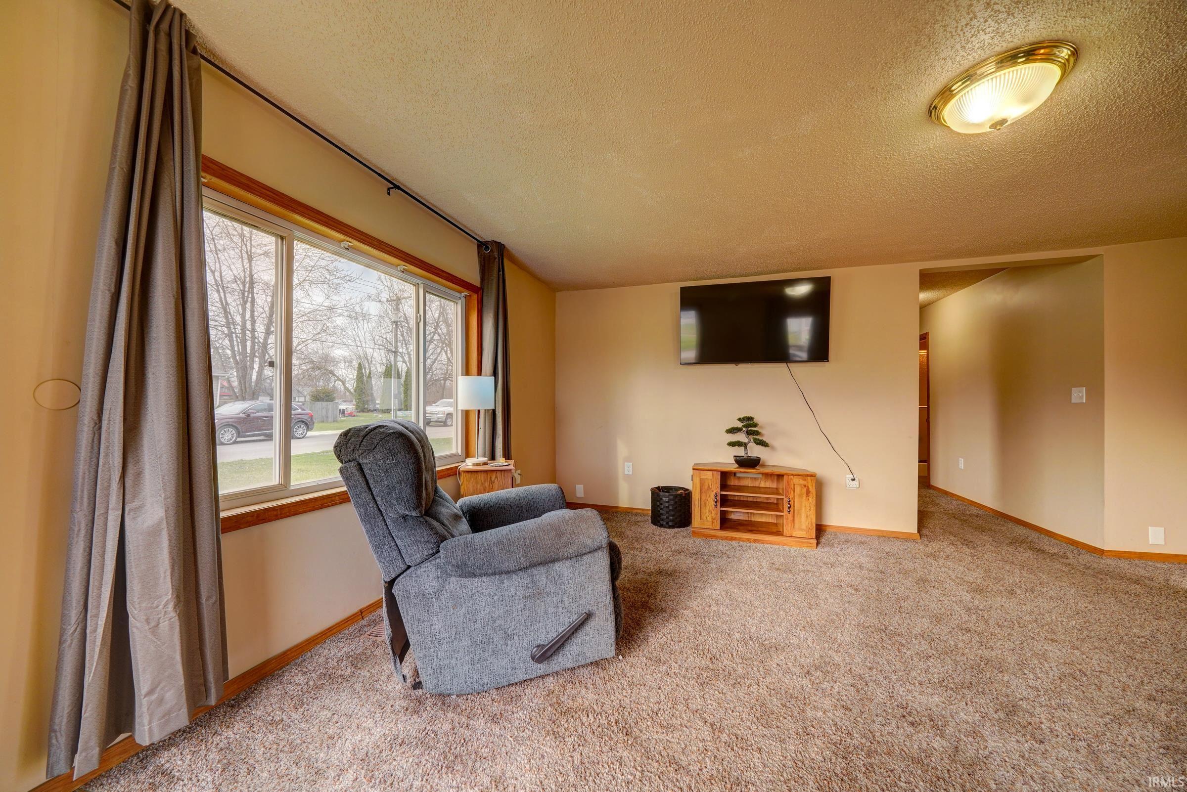 331 Walnut Street Butler, IN 46721 - Photo 4 of 34 Gallery Image 4
