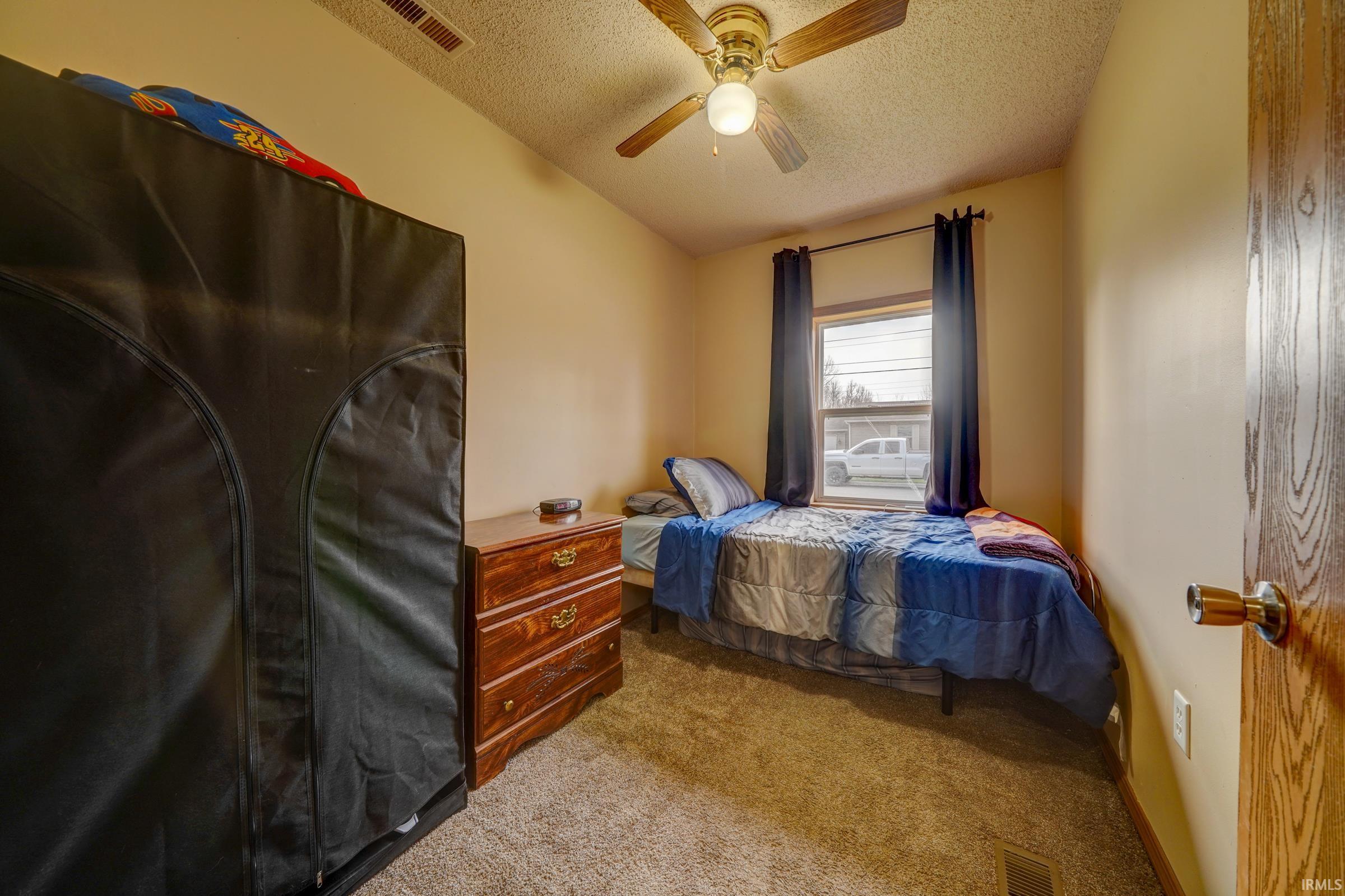331 Walnut Street Butler, IN 46721 - Photo 10 of 34 Gallery Image 10