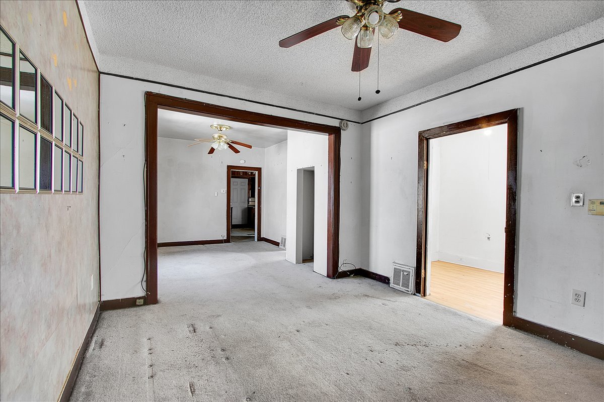 321 West 114th Street Chicago, IL 60628 - Photo 3 of 30