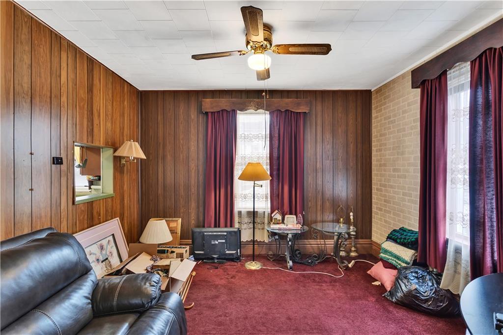 733 North Warren Avenue Apollo, PA 15613 - Photo 13 of 29 a living room with furniture and window