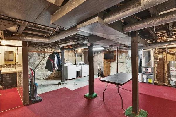 $75,000 | 733 North Warren Avenue, Apollo, PA 15613