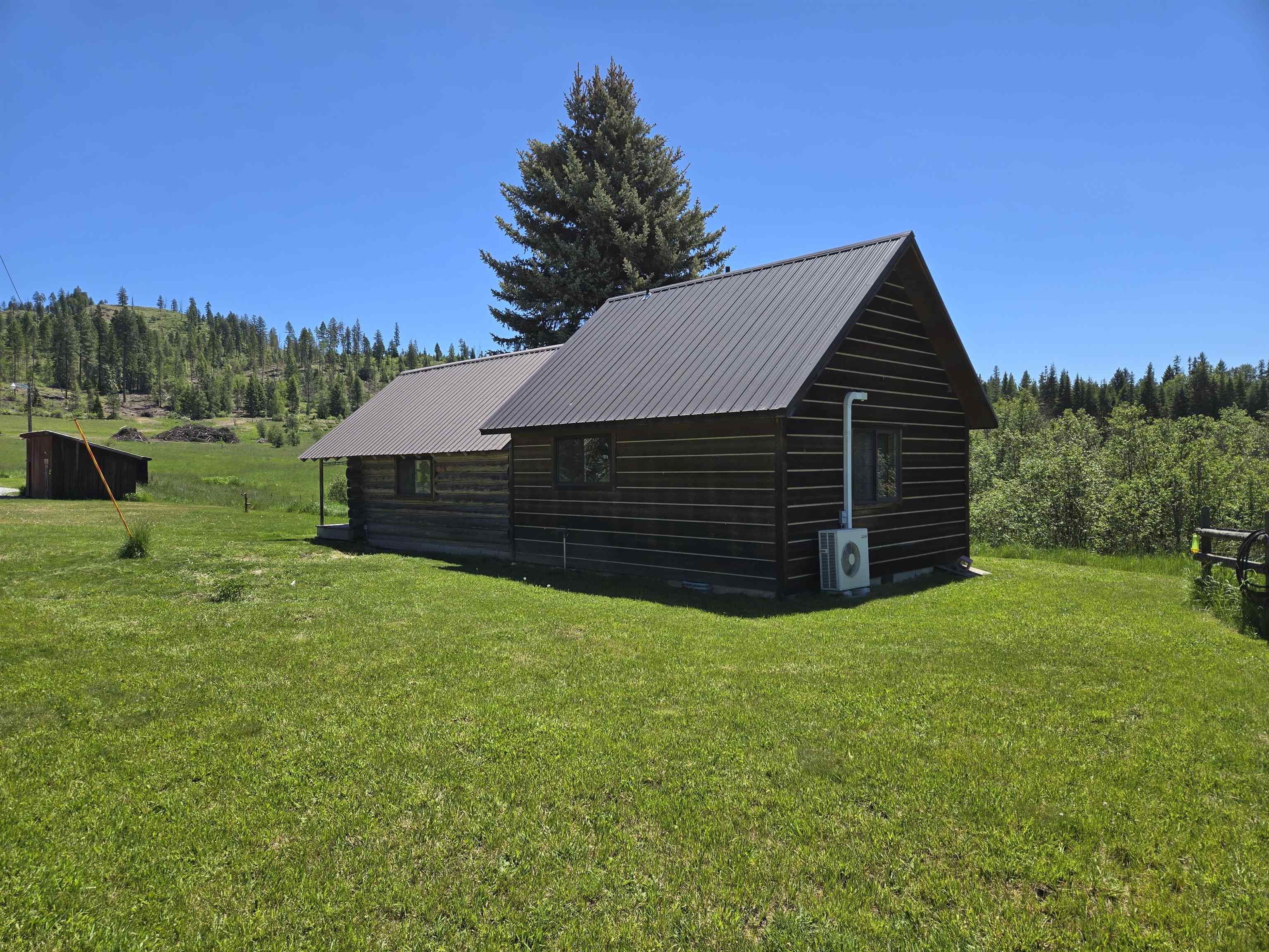 261 Sandwich Creek Road Usk, WA 99180 - Photo 4 of 50