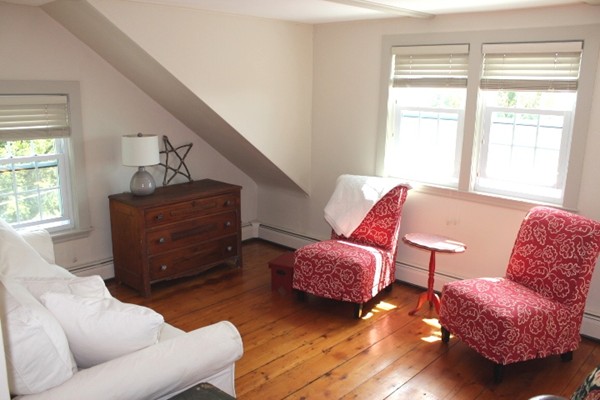 14 Reed Street, Unit 3 Marblehead, MA 01945 - Photo 3 of 9 Gallery Image 3