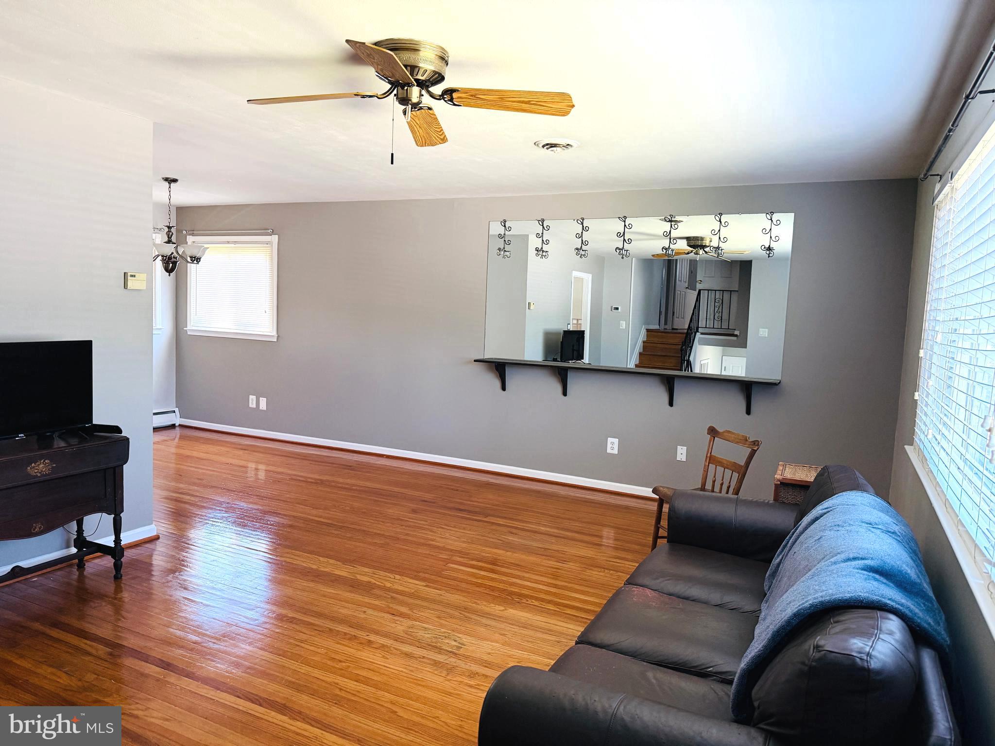 5720 Oakland Road Baltimore, MD 21227 - Photo 8 of 30