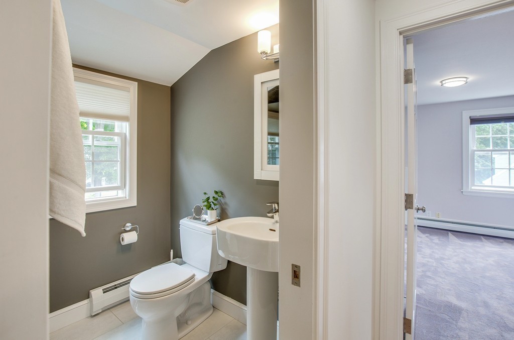 10 Foster Road Bedford, MA 01730 - Photo 15 of 27