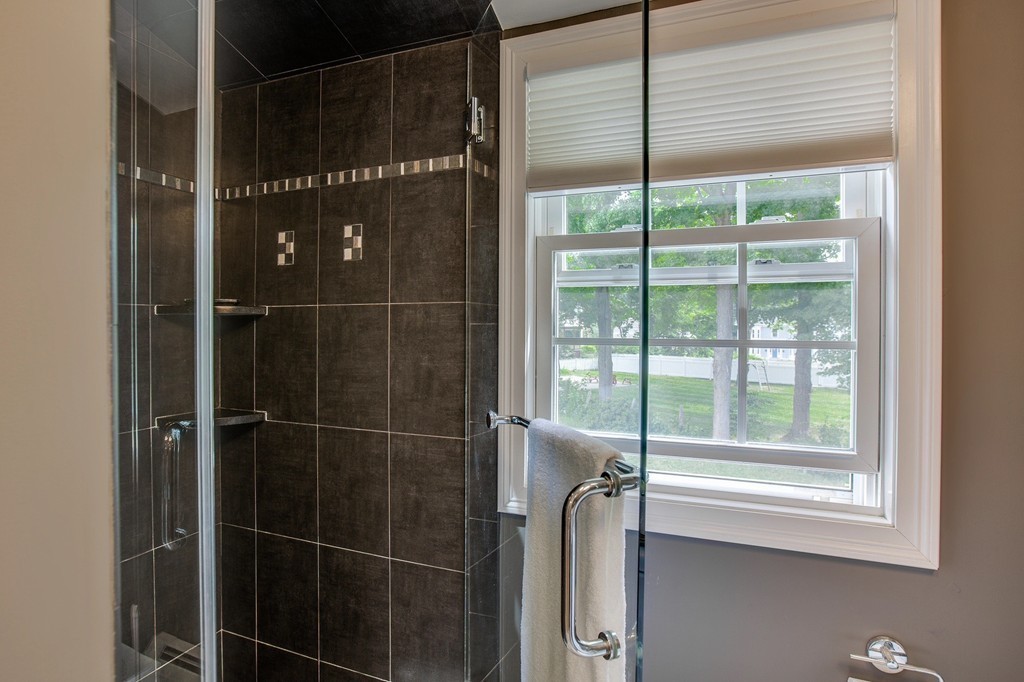10 Foster Road Bedford, MA 01730 - Photo 16 of 27