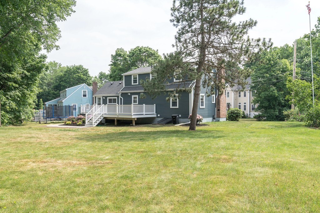 10 Foster Road Bedford, MA 01730 - Photo 22 of 27