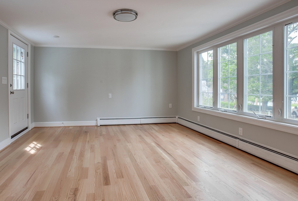 10 Foster Road Bedford, MA 01730 - Photo 6 of 27