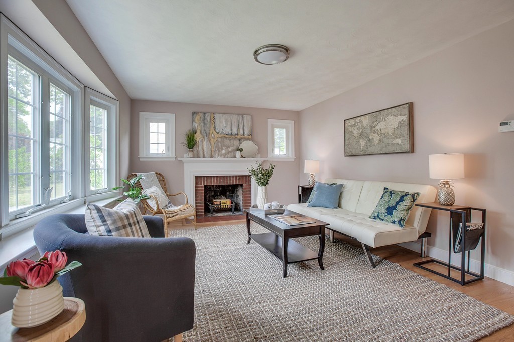 10 Foster Road Bedford, MA 01730 - Photo 9 of 27