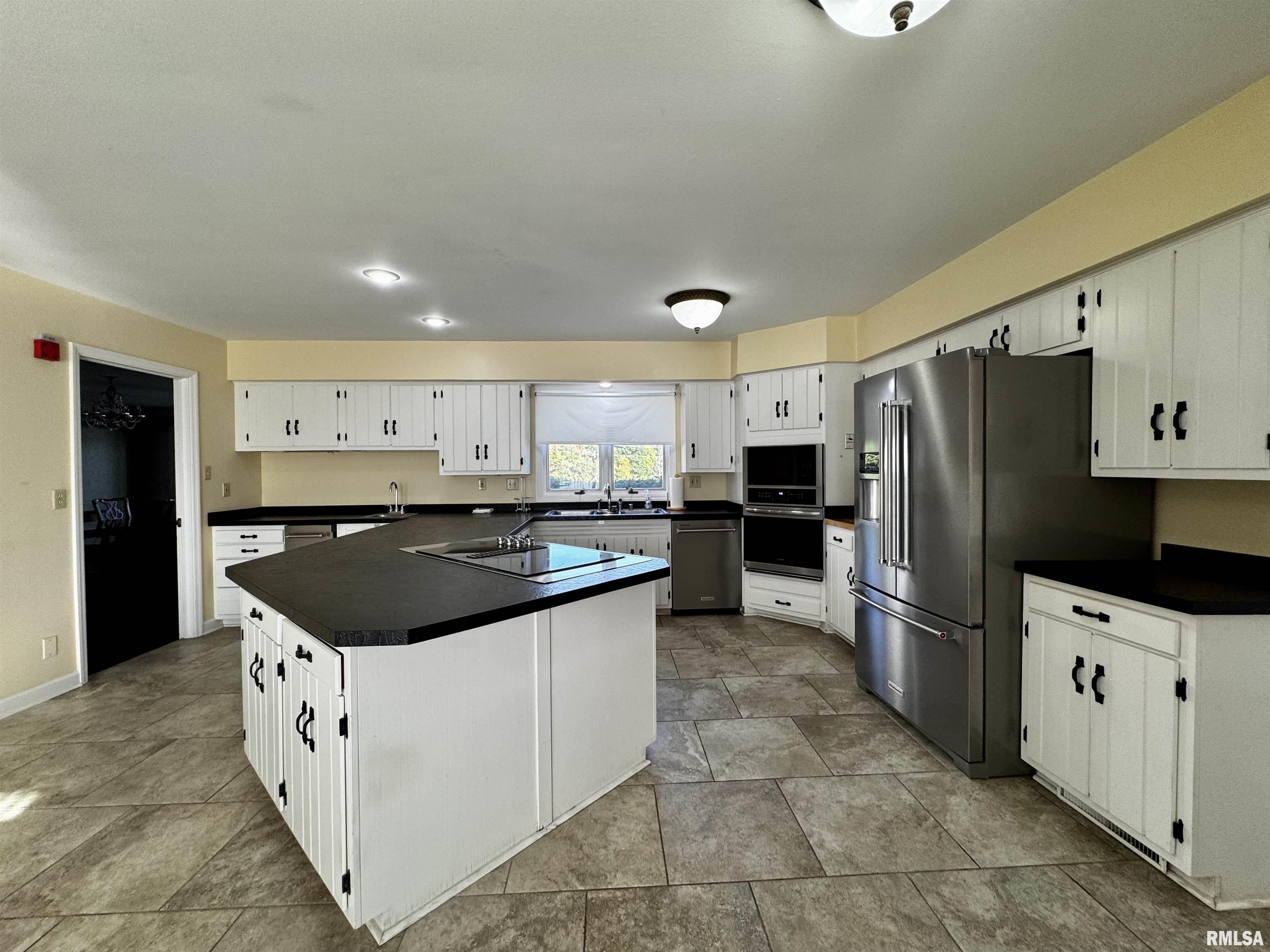 2001 Wigwam Hollow Road Macomb, IL 61455 - Photo 17 of 48