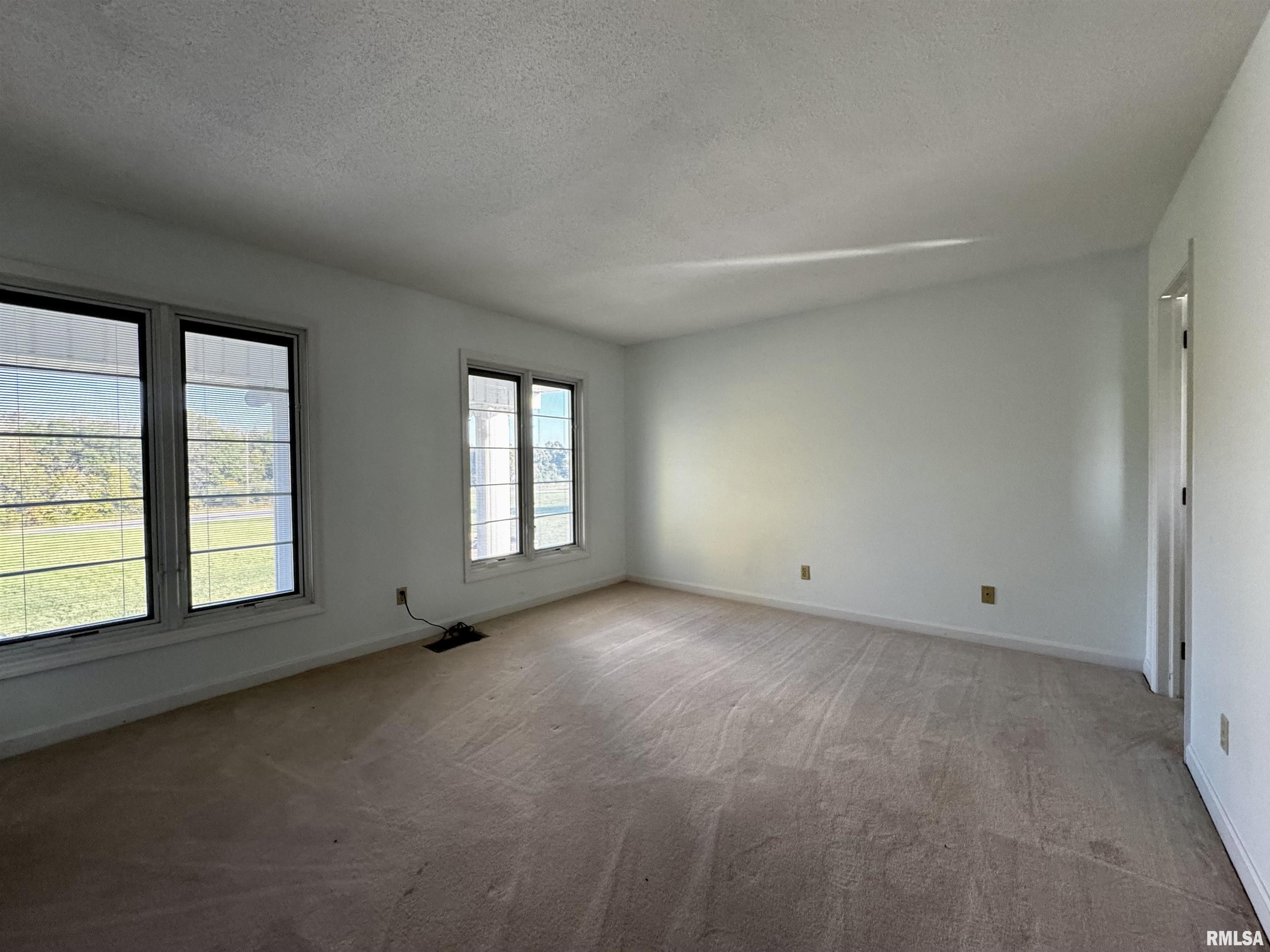 2001 Wigwam Hollow Road Macomb, IL 61455 - Photo 31 of 48