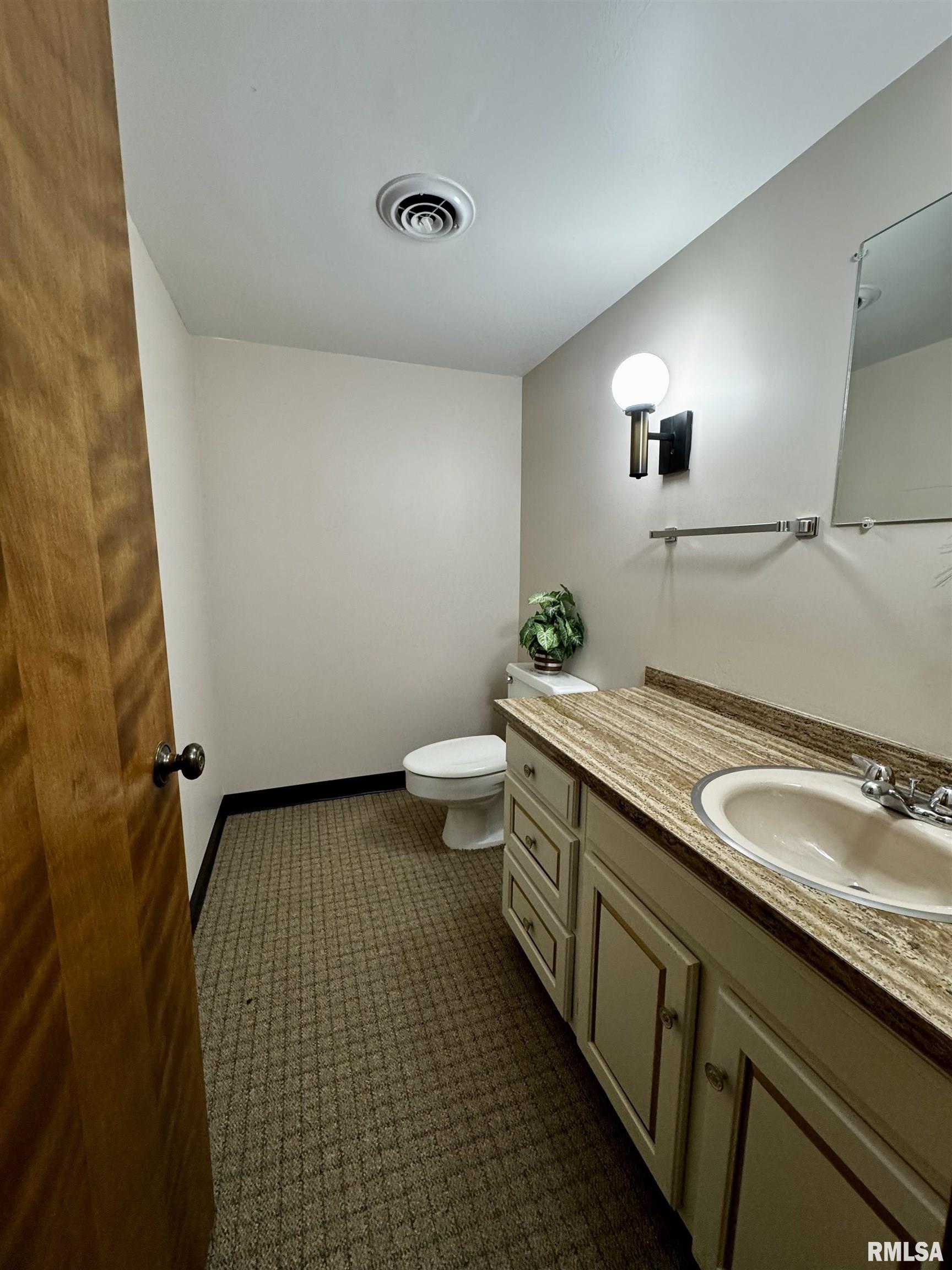 2001 Wigwam Hollow Road Macomb, IL 61455 - Photo 41 of 48