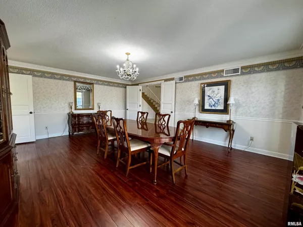 $565,000 | 2001 Wigwam Hollow Road, Macomb, IL 61455