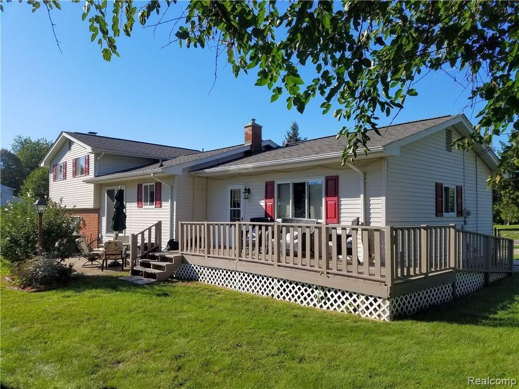 2066 East Cook Road Grand Blanc, MI 48439 - Photo 39 of 47 20160919_165459.jpg