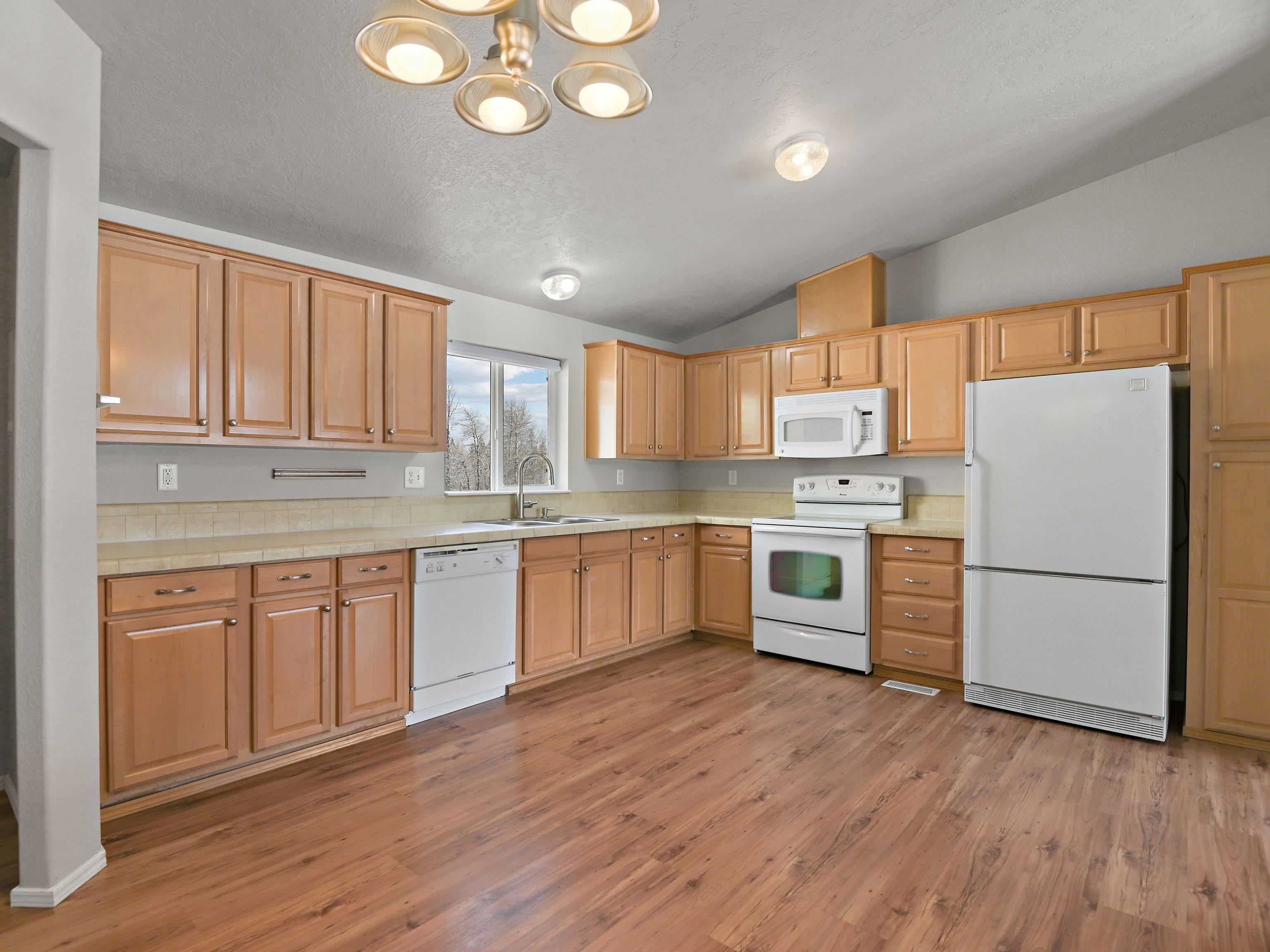 4565 Williams Valley Road Clayton, WA 99110 - Photo 13 of 48