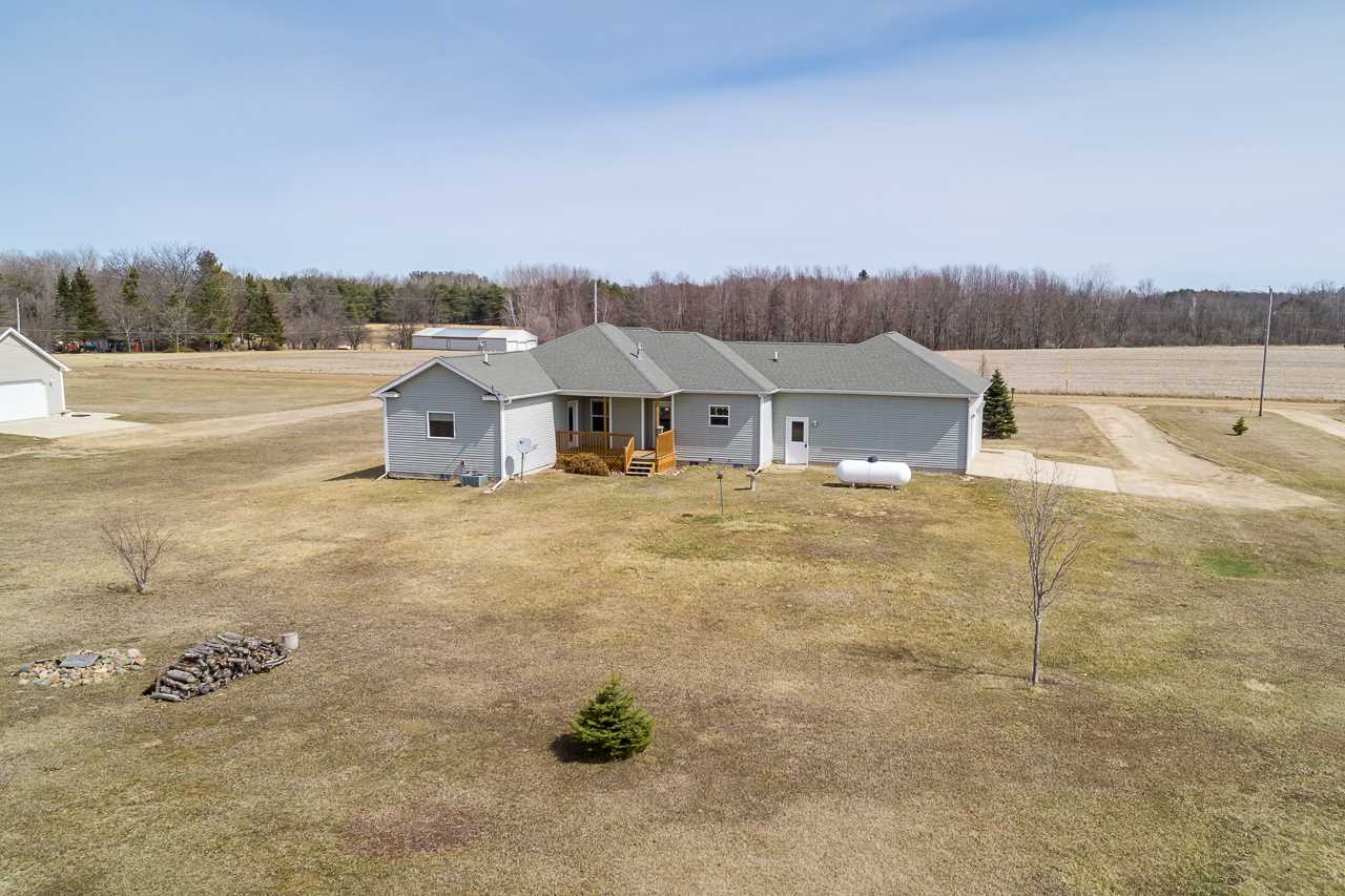 4420 South Loomis Road Shepherd, MI 48883 - Photo 20 of 21 1856589-19.JPG