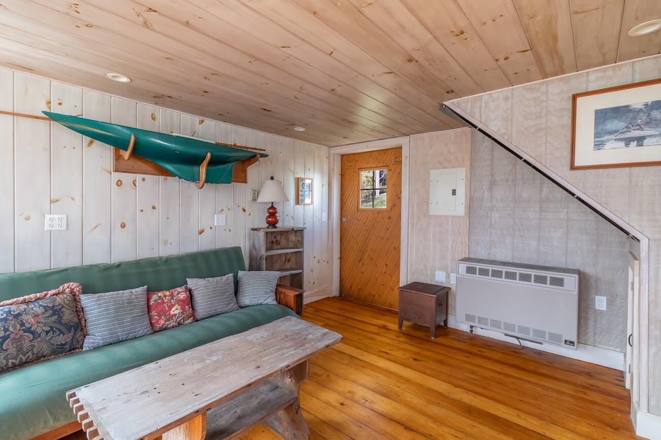 913 Cundy's Harbor Road Harpswell, ME 04079 - Photo 36 of 43 913 Cundys Harbor Road Interiors-60