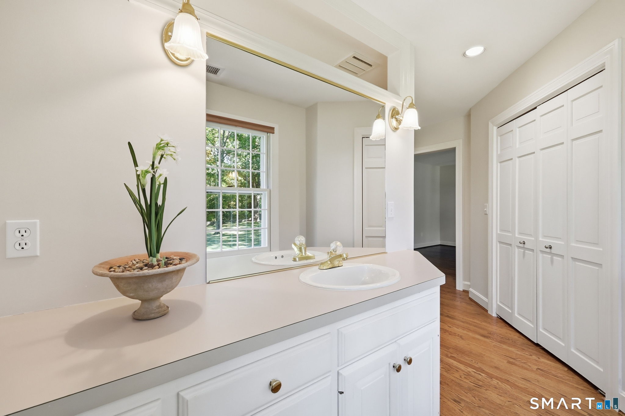 45 Longview Road Avon, CT 06001 - Photo 28 of 39 Gallery Image 28