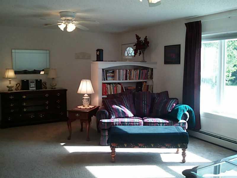 144 Station Road Lincoln, ME 04457 - Photo 8 of 35 Living Room.