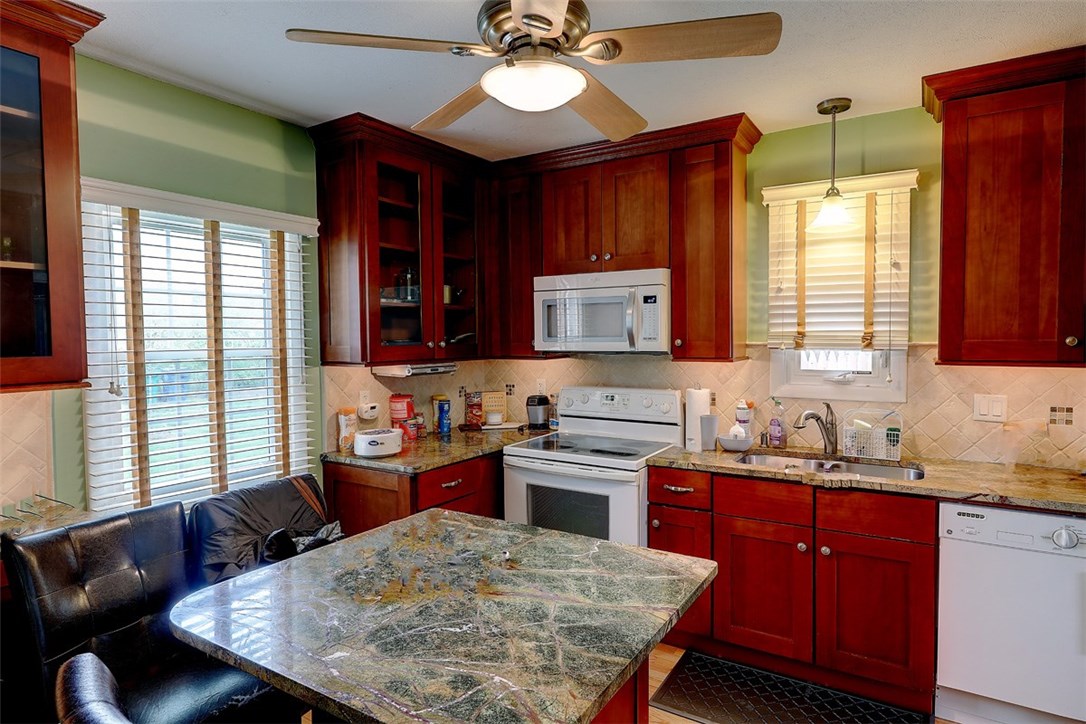 185 Ives Road Warwick, RI 02818 - Photo 3 of 17 Gallery Image 3