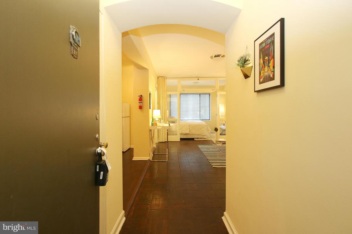 1 Scott Circle Northwest, Unit 317 Washington, DC 20005 - Photo 2 of 15 Interior (General)
