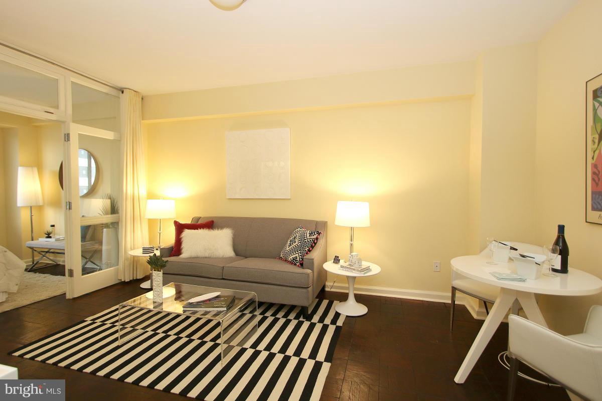 1 Scott Circle Northwest, Unit 317 Washington, DC 20005 - Photo 3 of 15 Interior (General)
