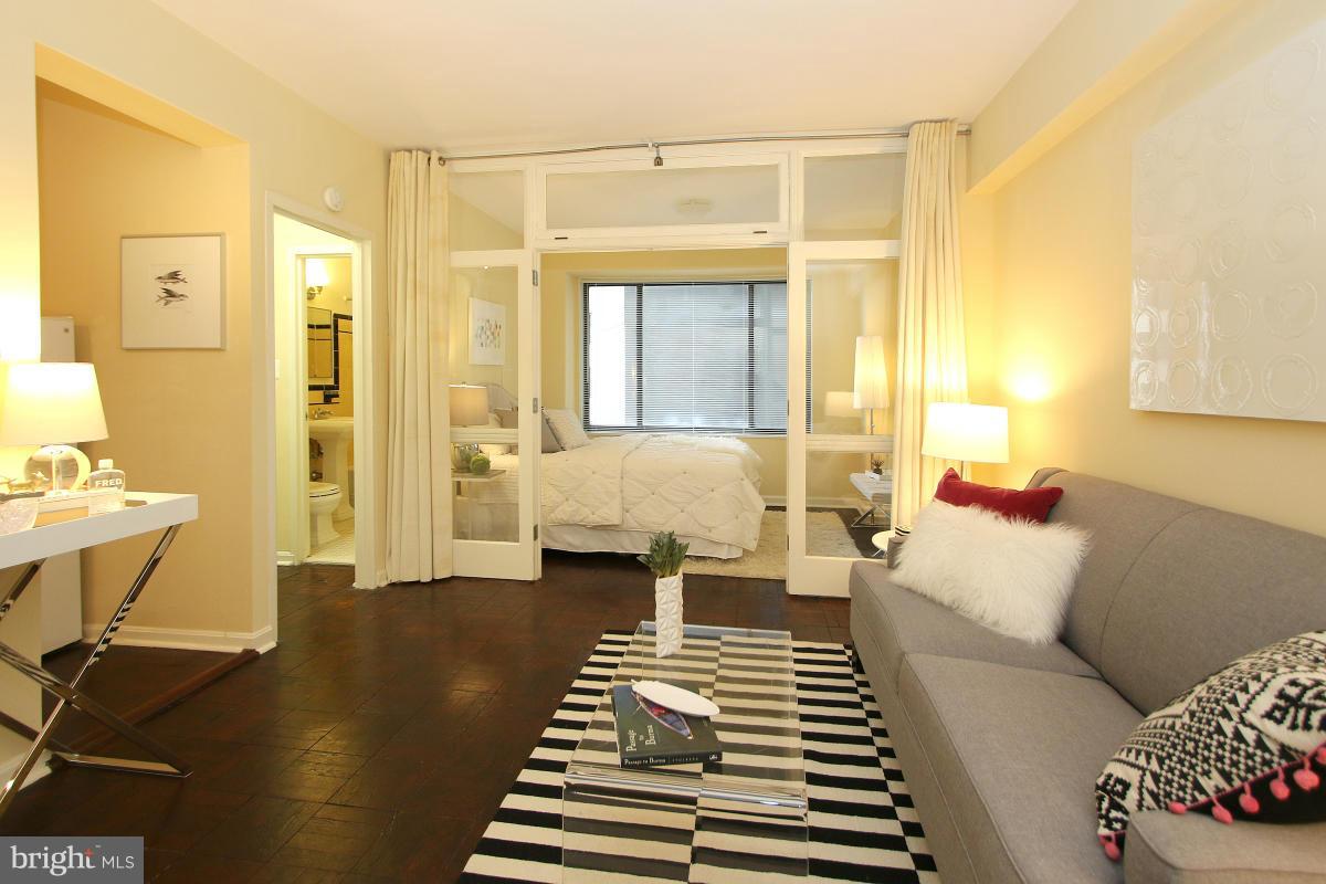 1 Scott Circle Northwest, Unit 317 Washington, DC 20005 - Photo 4 of 15 Interior (General)