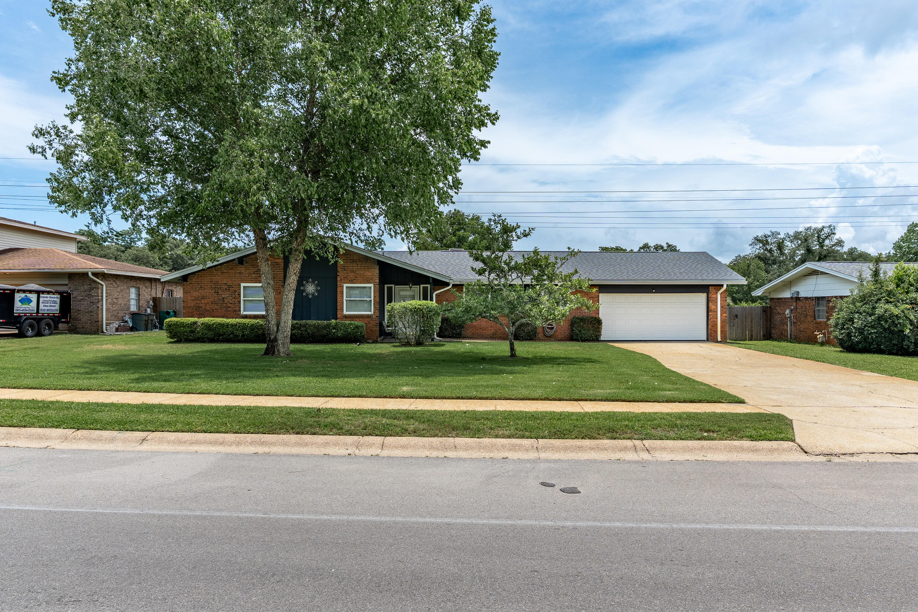 310 Jonquil Ave Northwest