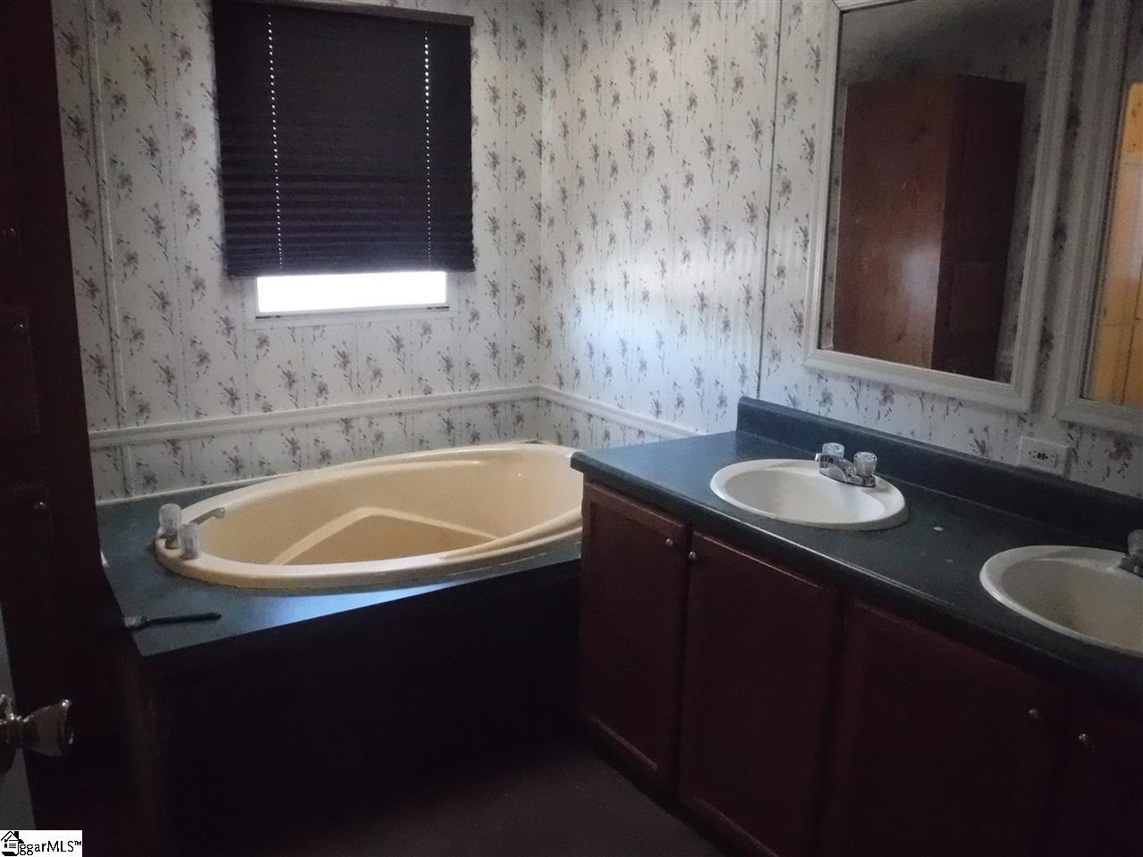 1428 Anderson Ridge Road, Unit 1428 Simpsonville, SC 29681 - Photo 5 of 9 Gallery Image 5