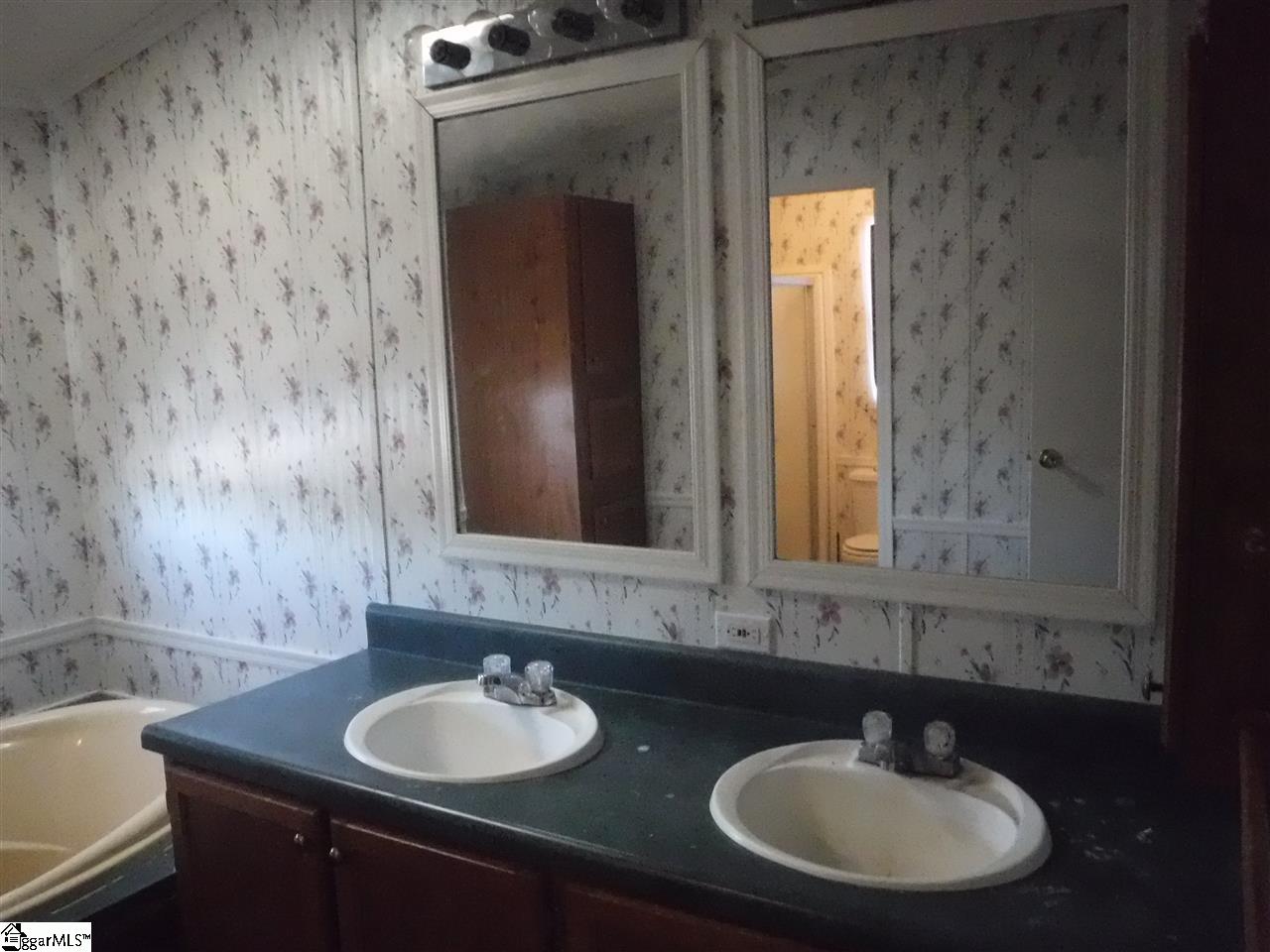 1428 Anderson Ridge Road, Unit 1428 Simpsonville, SC 29681 - Photo 7 of 9 Gallery Image 7
