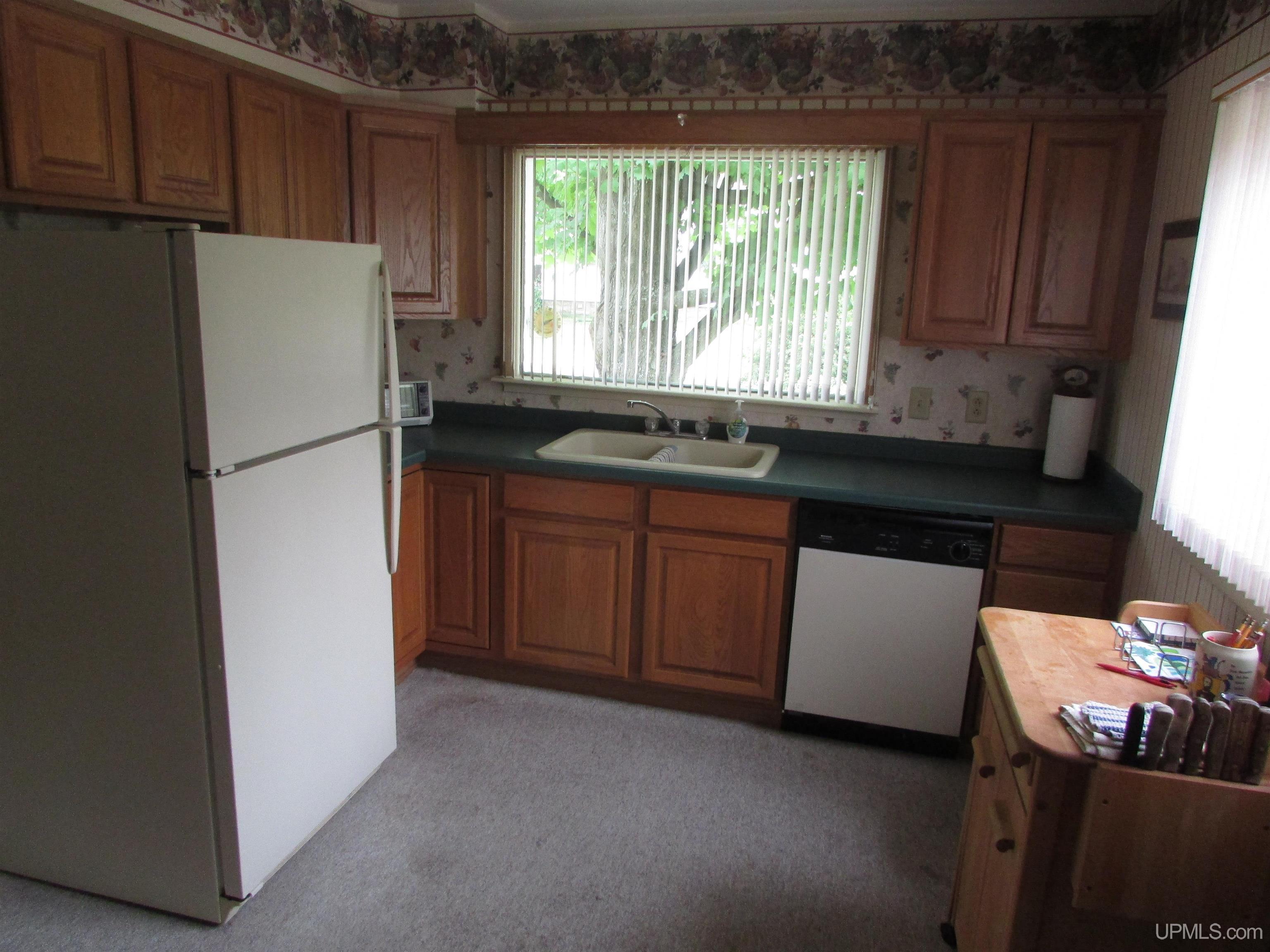 105 West Fall Street L'Anse, MI 49946 - Photo 8 of 28