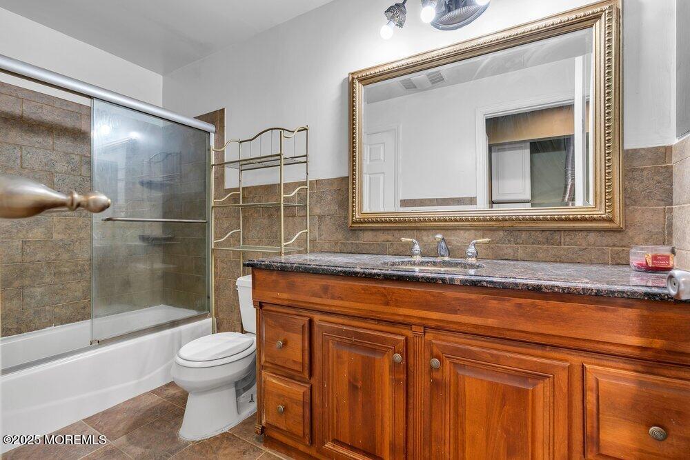 1404 Violet Lane Jackson, NJ 08527 - Photo 23 of 42 19