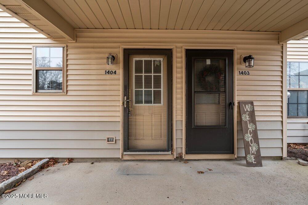 1404 Violet Lane Jackson, NJ 08527 - Photo 4 of 42 4