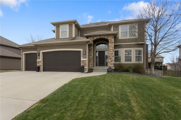 $550,000 | 10205 Northeast 103rd Street, Kansas City, MO 64157