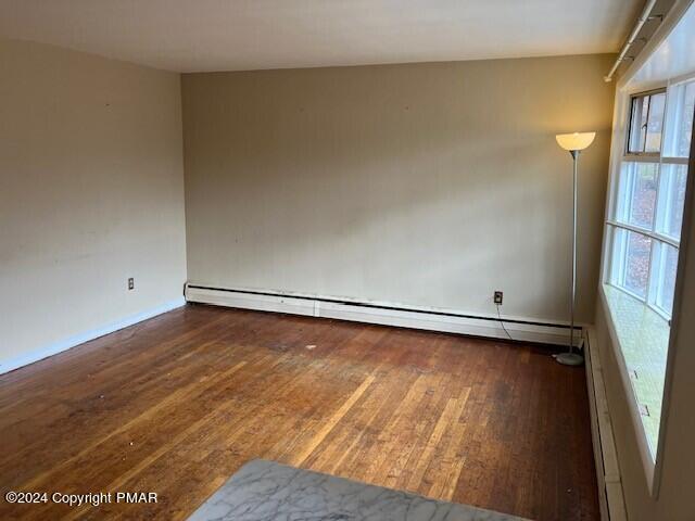 2805 Milford Road Bushkill, PA 18324 - Photo 6 of 38 z8
