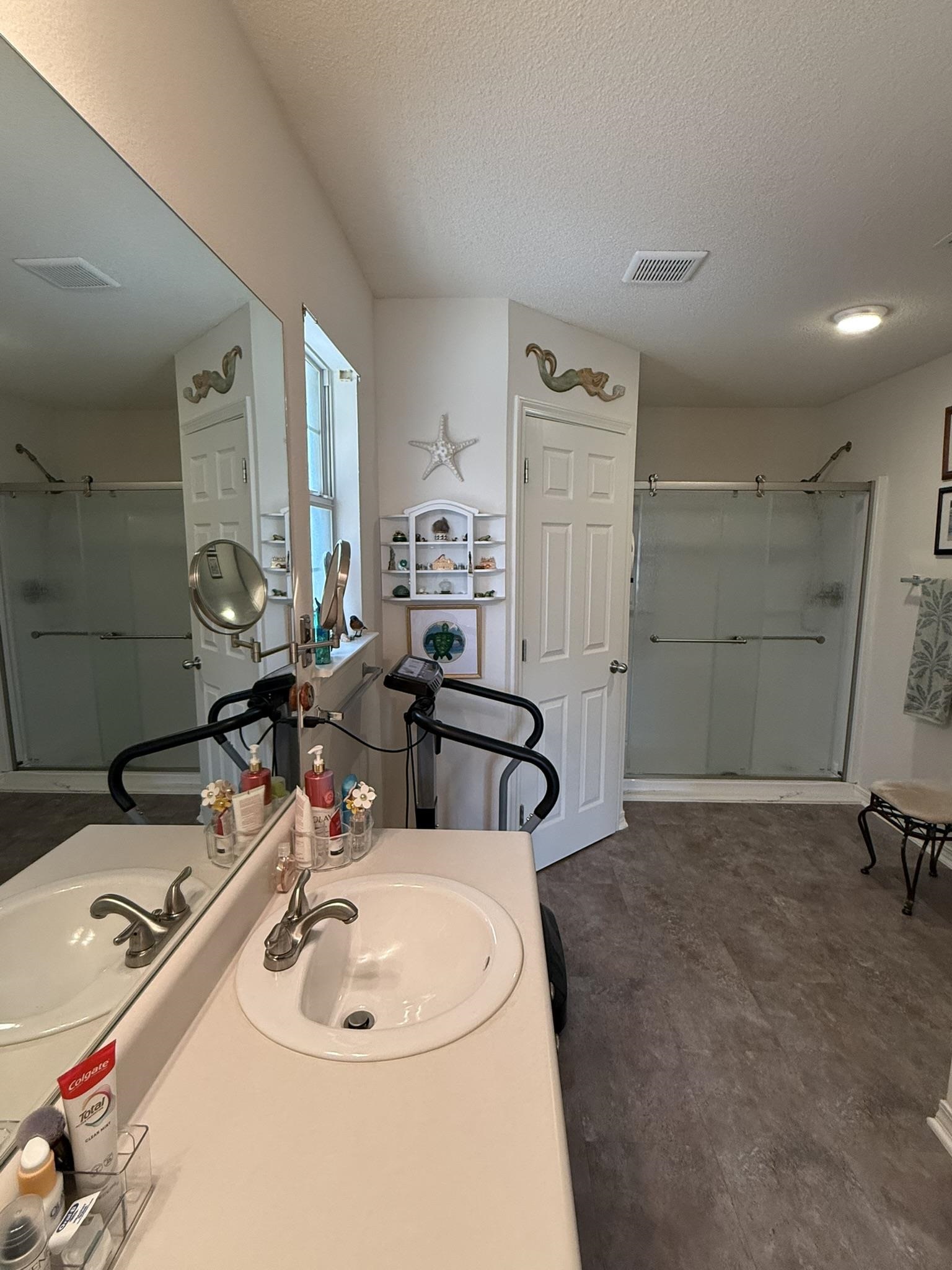 428 Collinwood Loop Foley, AL 36535 - Photo 20 of 43 Bathroom