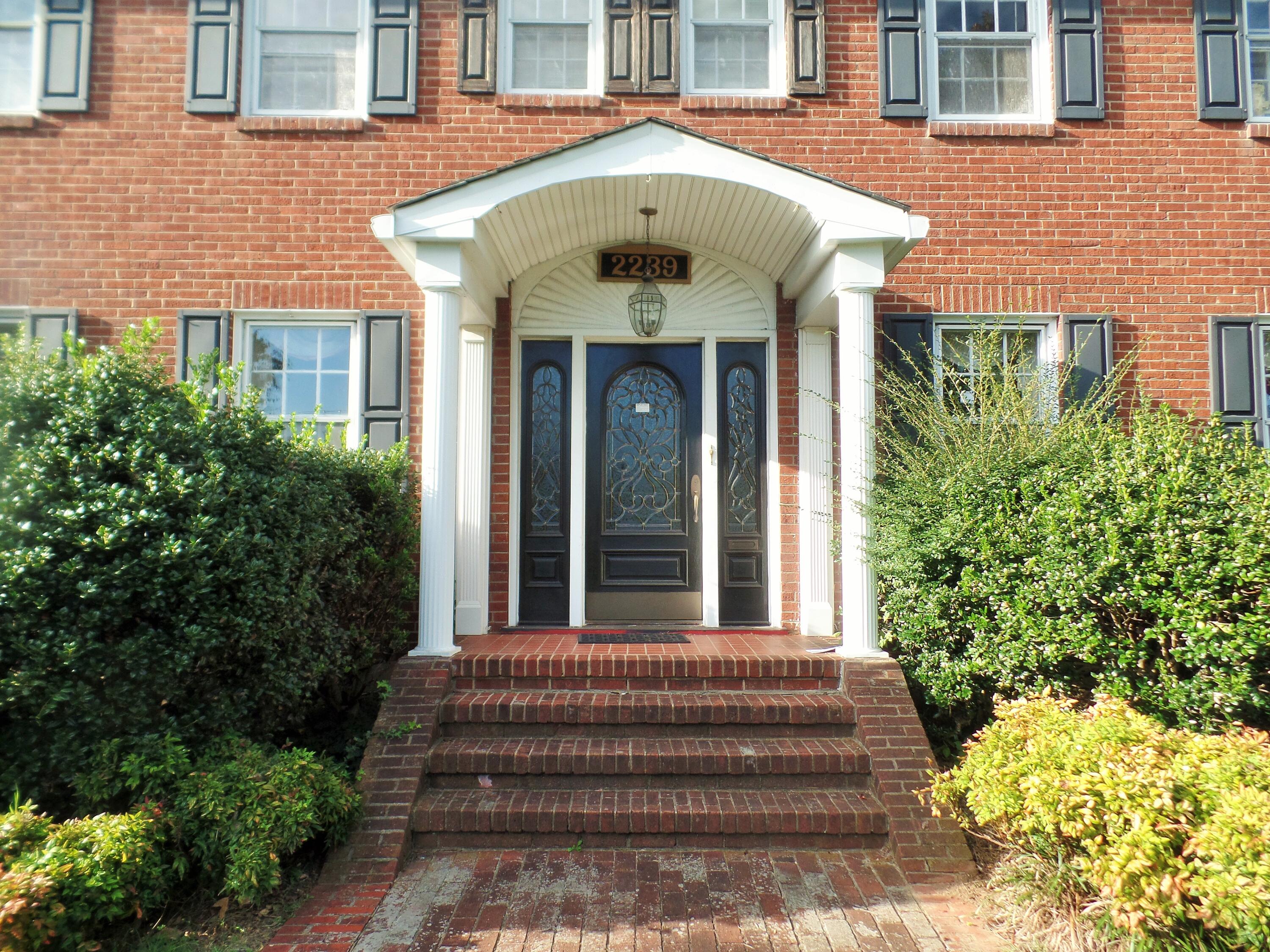 2239 Grandin Road Southwest Roanoke, VA 24015 - Photo 2 of 76 SAM_7929