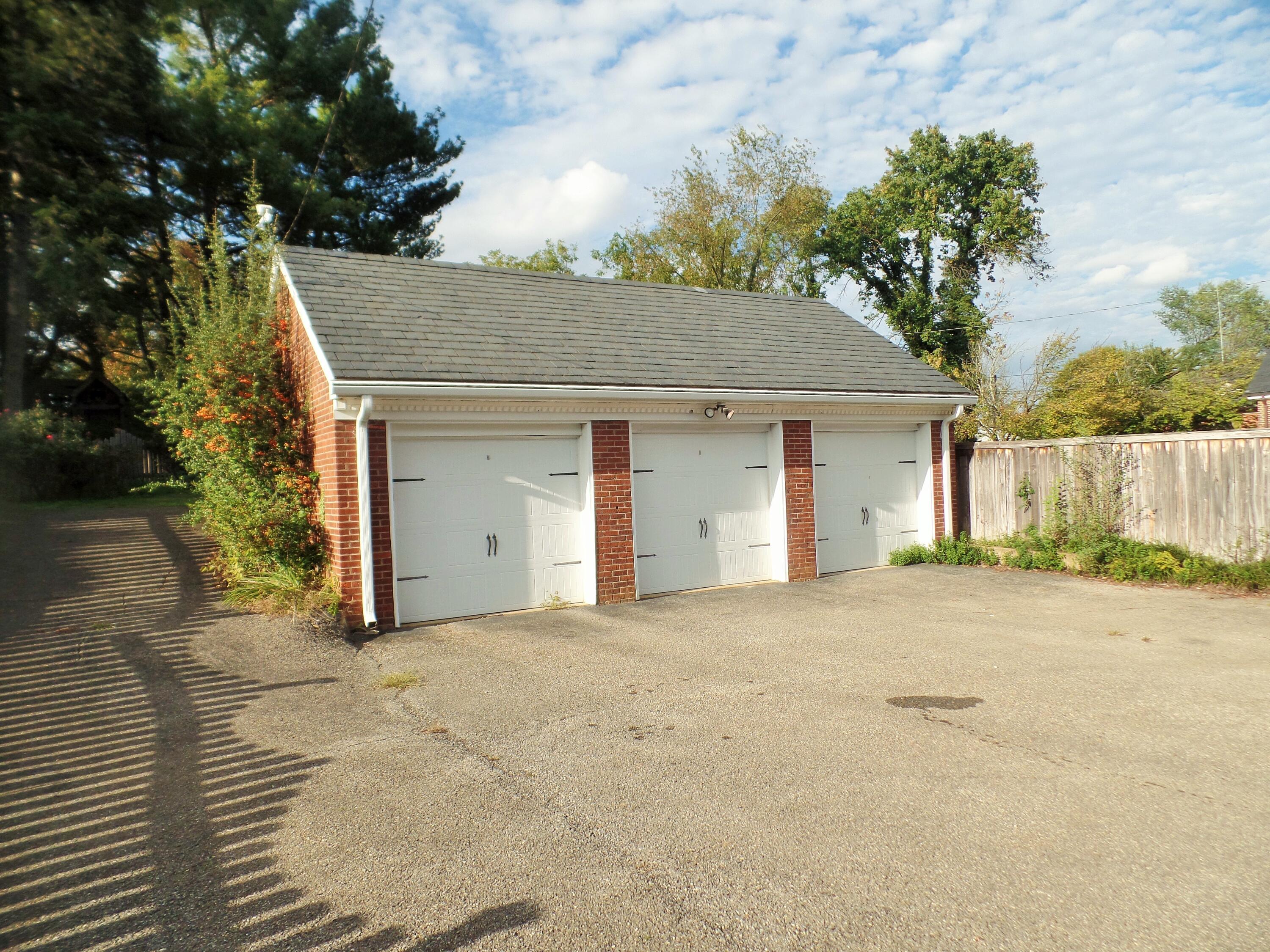 2239 Grandin Road Southwest Roanoke, VA 24015 - Photo 14 of 76 SAM_7933